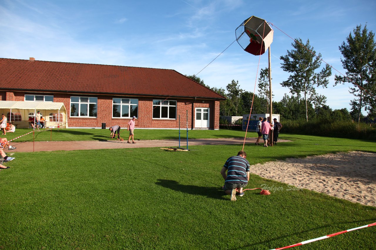 Bild 460 - Vogelschiessen am 18.8.12